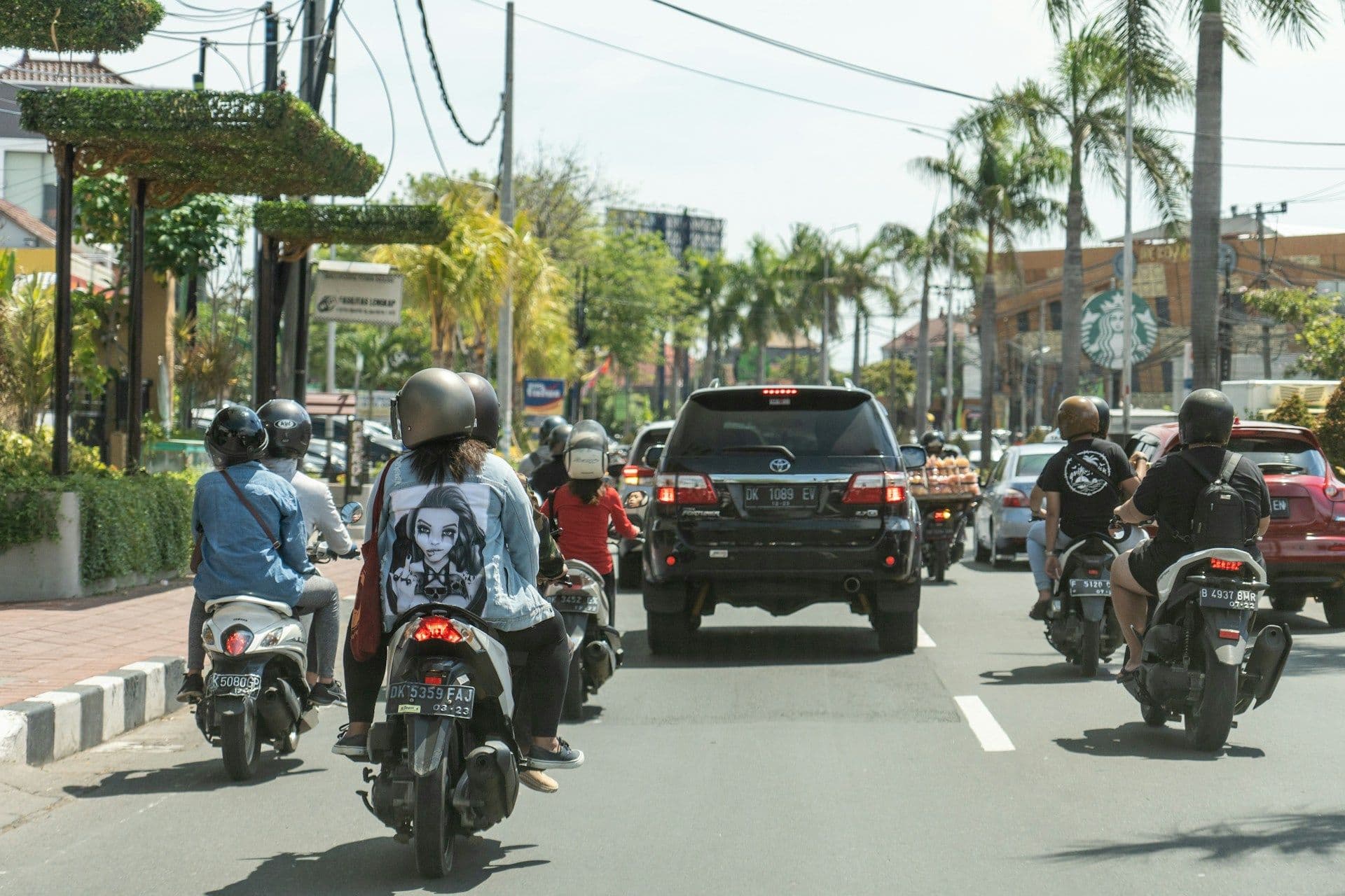 Bali Transport Guide: Scooters, Grab, Gojek, Private Drivers & Airport Transfers