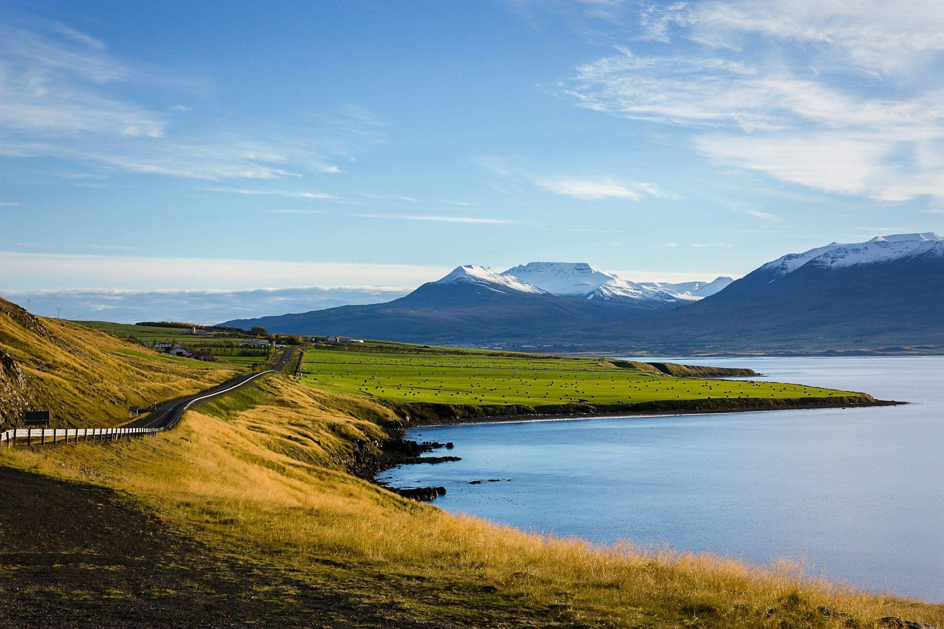 Iceland Travel Guide: What No One Tells You (Cost, Itinerary, Best Time & Real Tips)
