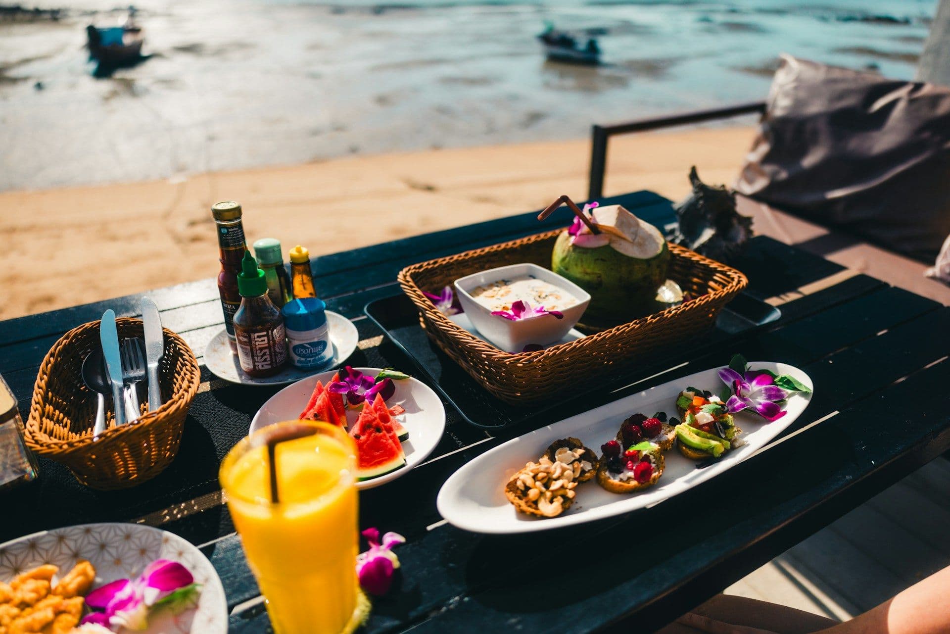 Maldives Meal Plans Explained: BB, HB, FB & All Inclusive