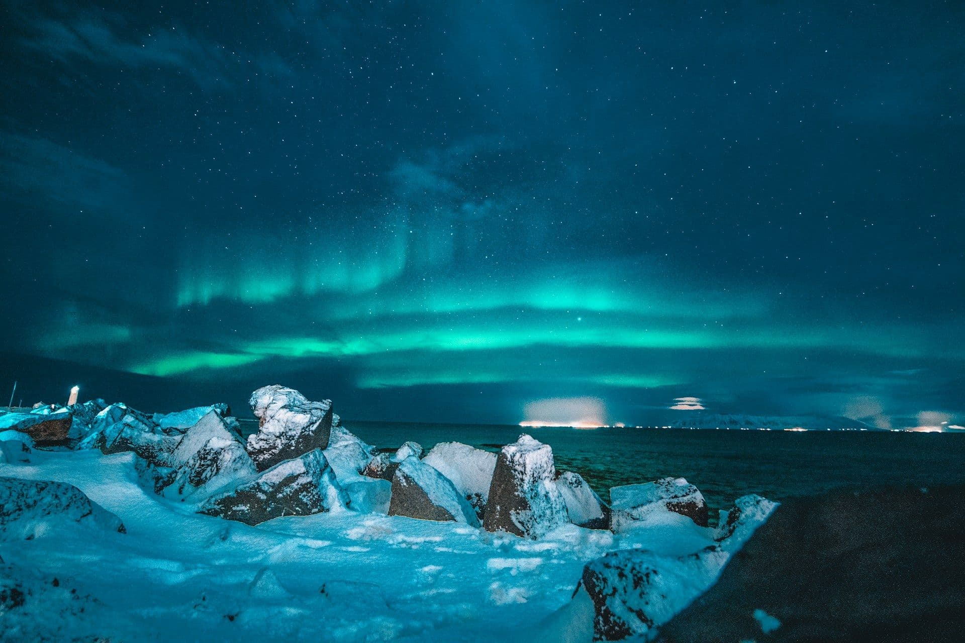 Northern Lights in Iceland: Best Time, Places & Real Chances of Seeing Aurora