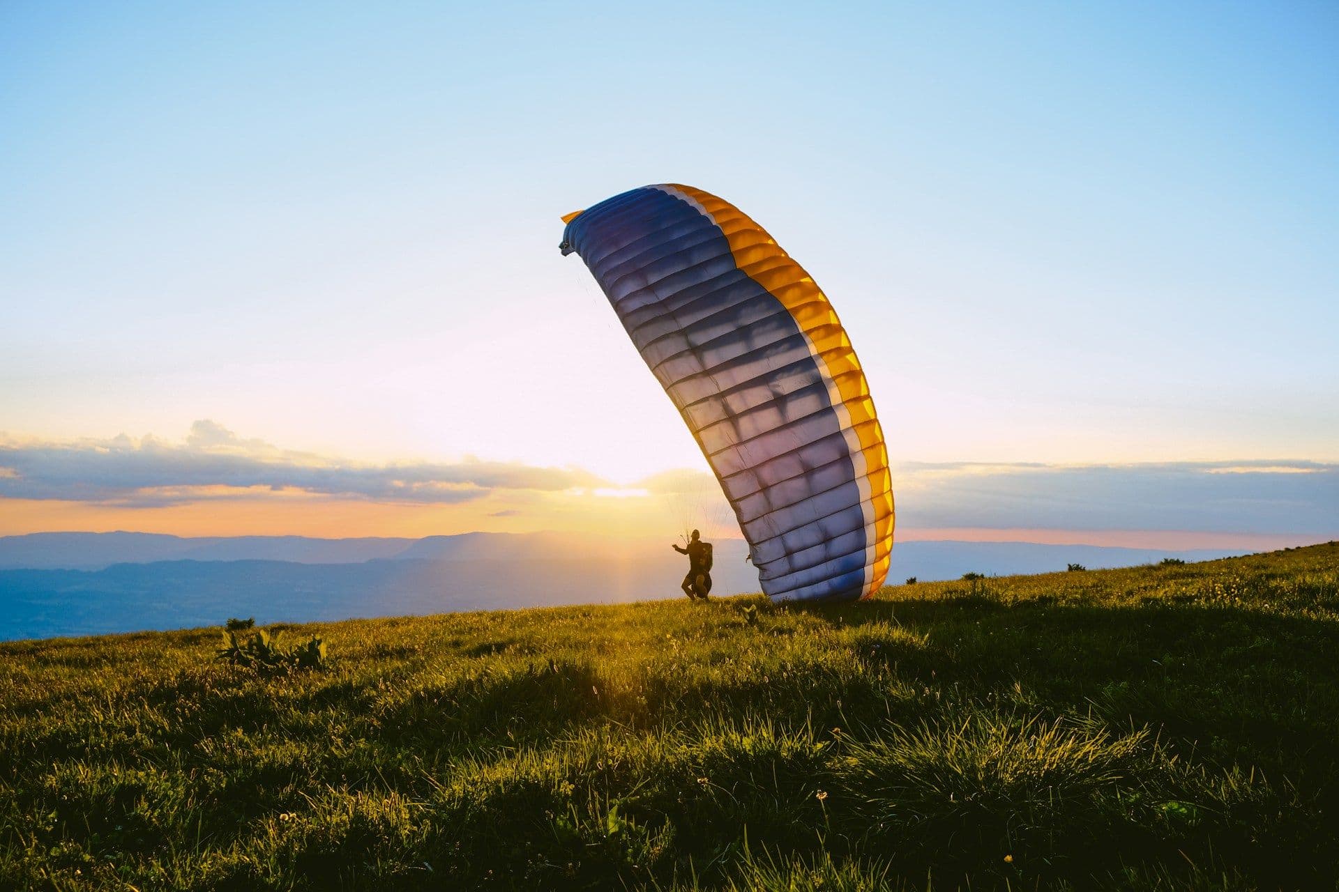Paragliding in Bir Billing: Cost, Safety & What It Actually Feels Like