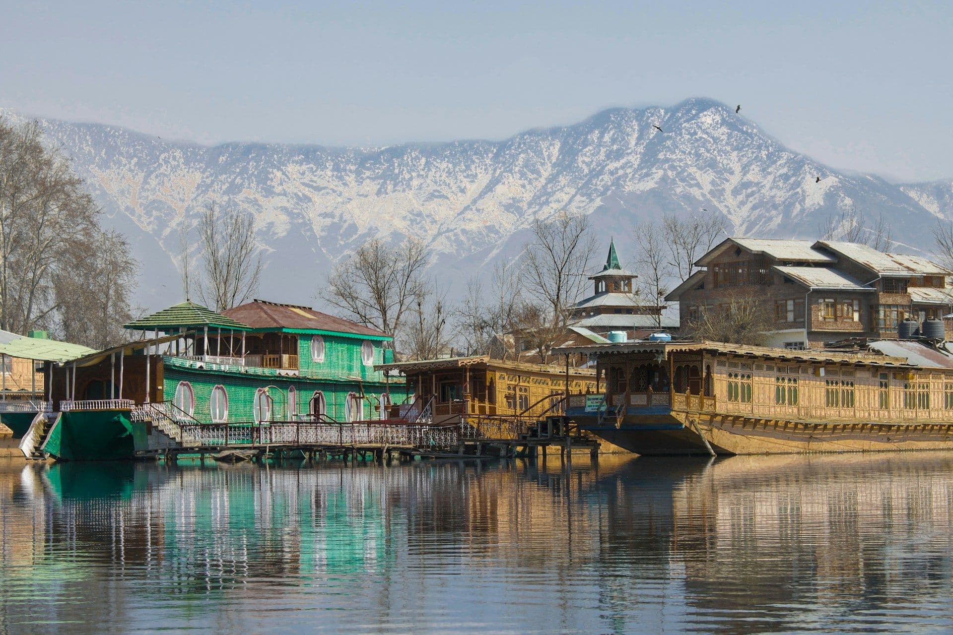 Srinagar Travel Guide: Why This City Defines Your Kashmir Experience