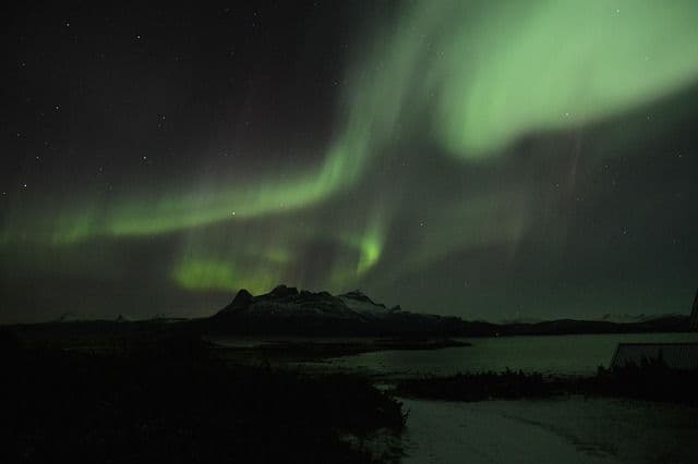 Chasing the Northern Lights in Russia: A Comprehensive Guide