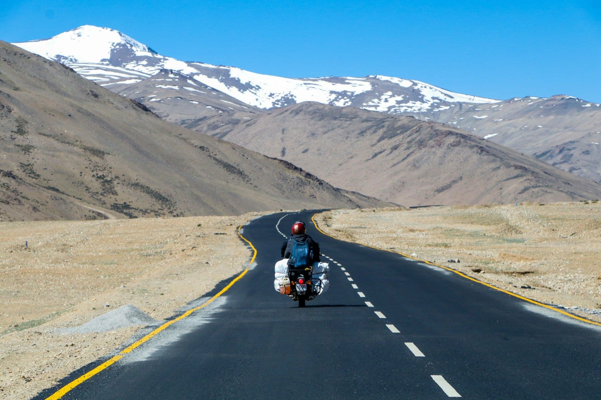 Best Road Trips in India: From Himalayan Highways to Coastal Drives