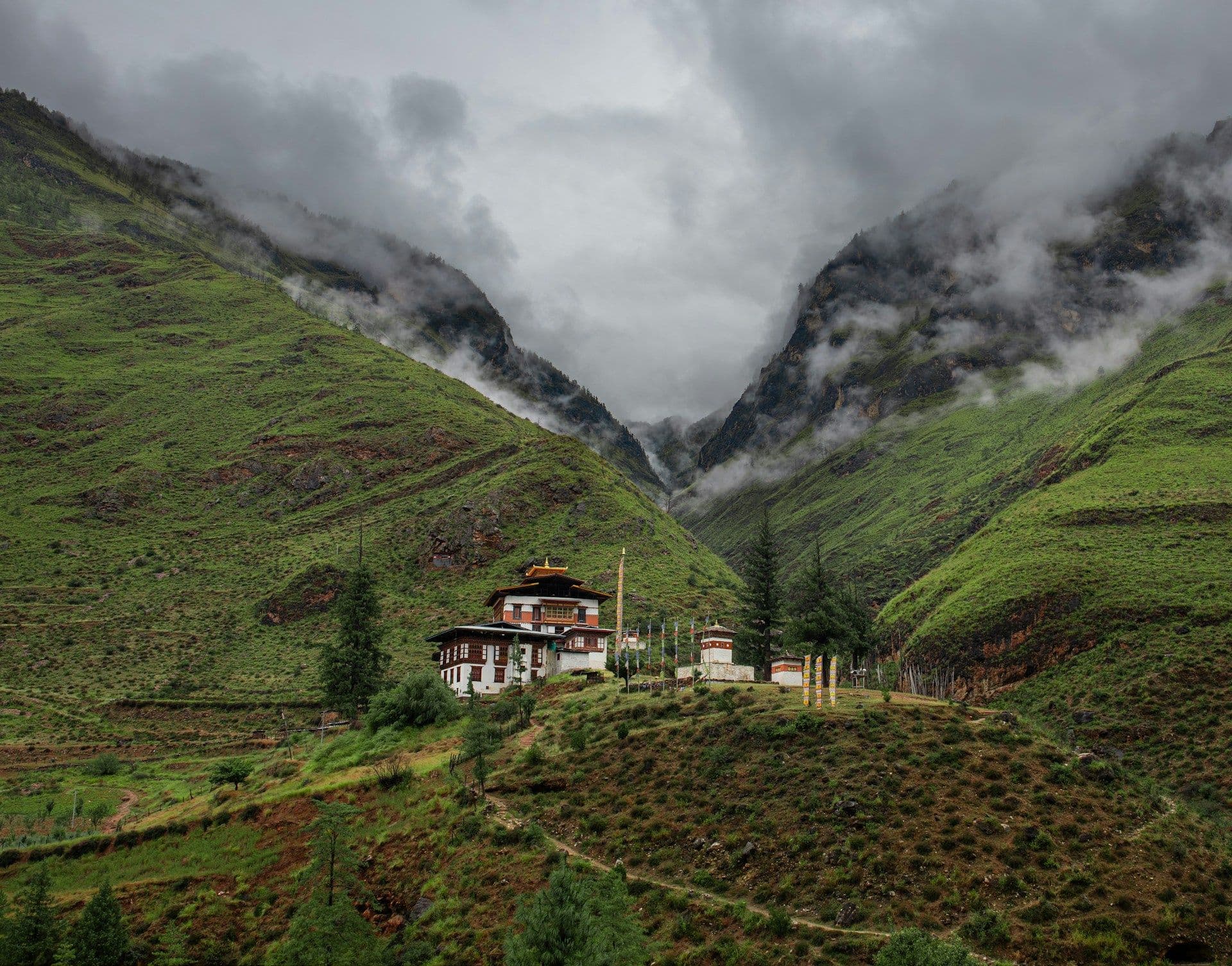 Christmas & New Year in Bhutan: Best Places & Travel Tips