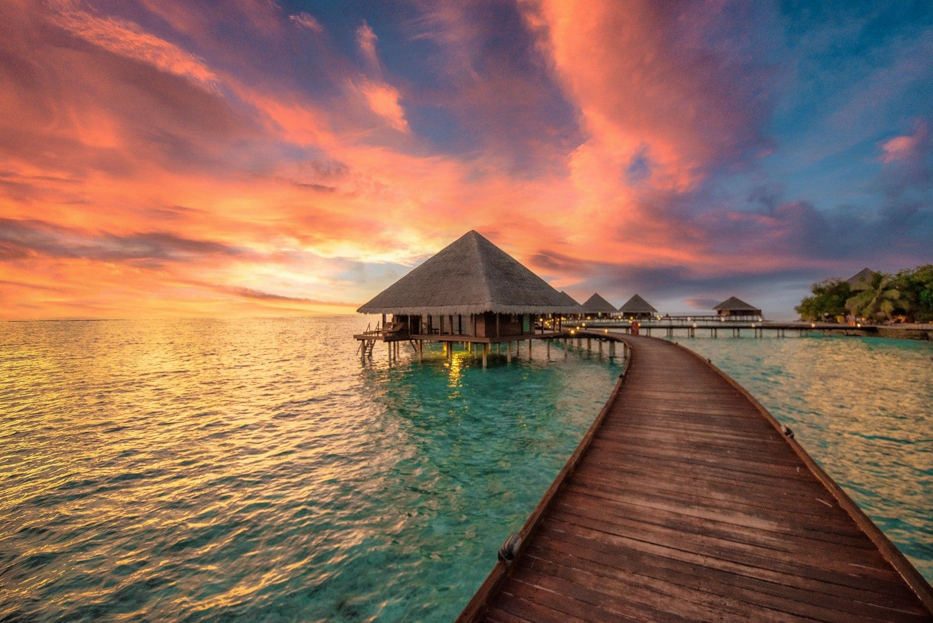Christmas and New Year in the Maldives: Best Resorts & Experiences for 2026–2027