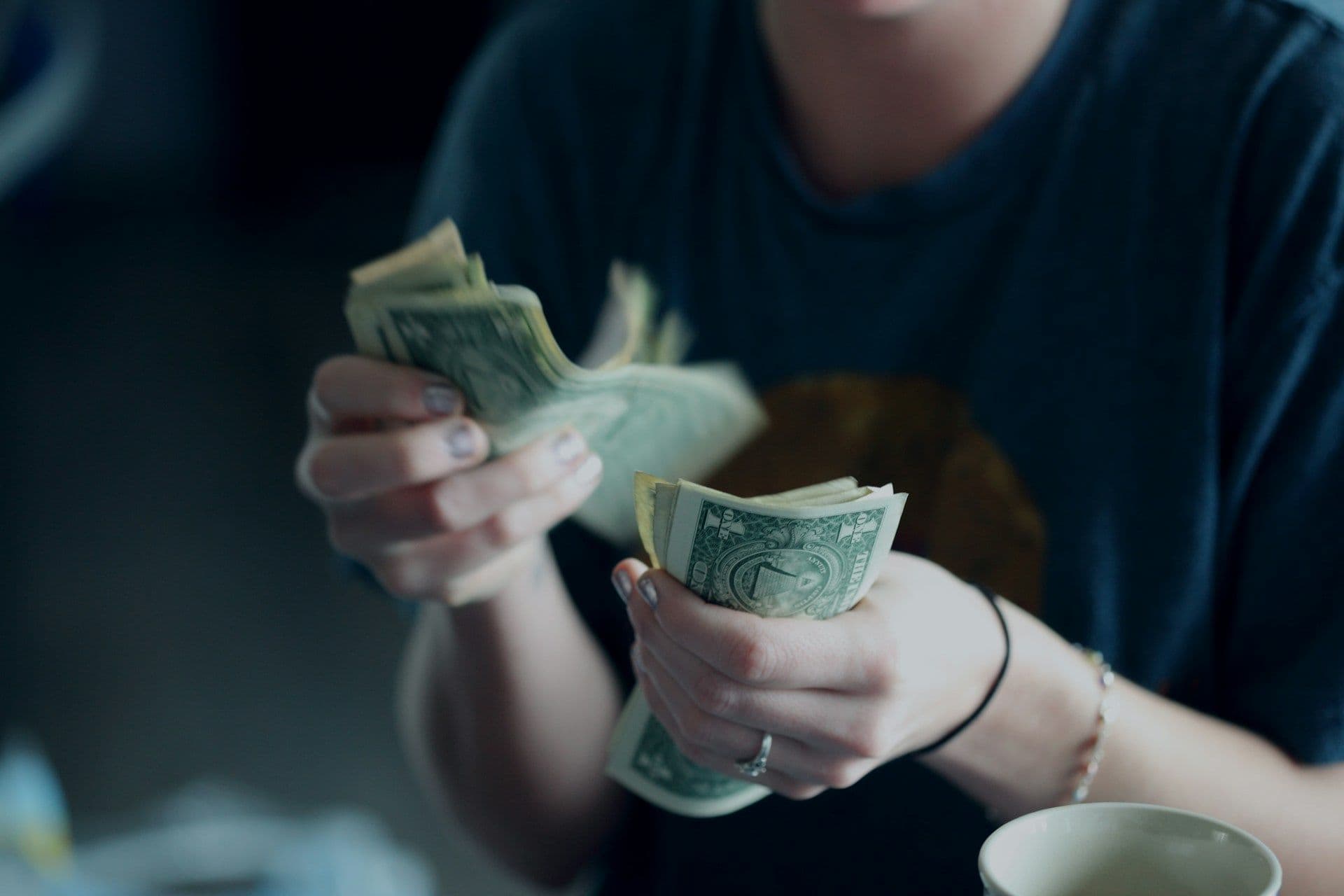 How Much Cash Should You Carry Abroad? Cash, ATMs & Payment Tips for Indian Travellers