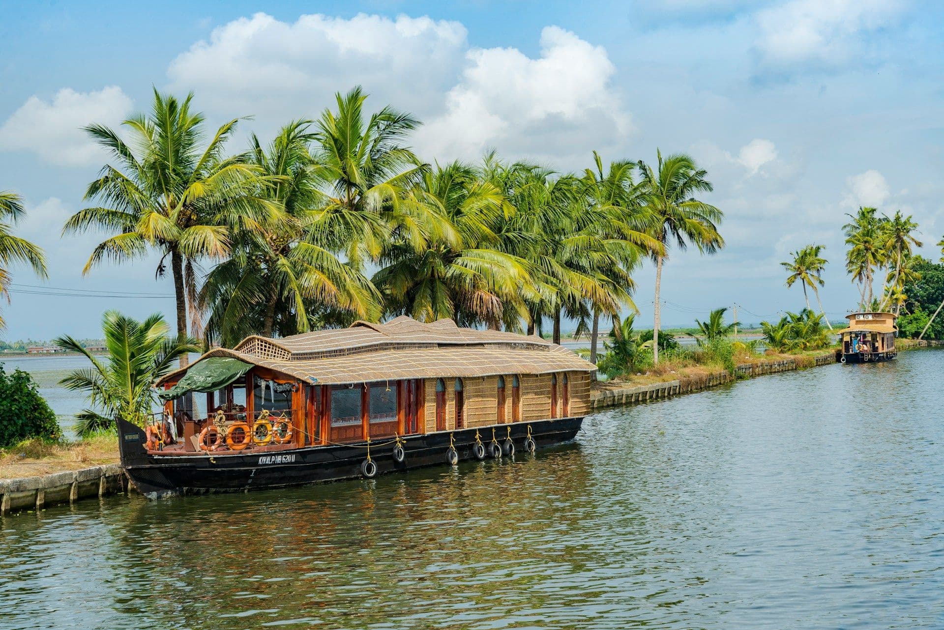 Kerala Panorama Escape: Munnar, Thekkady & Alleppey Tour 1