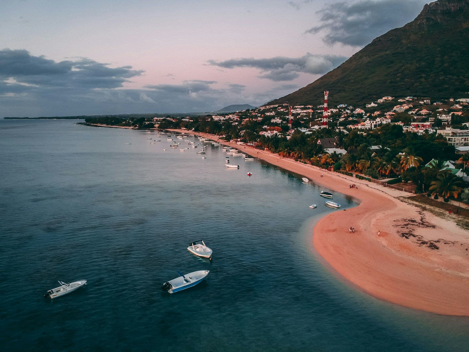 5 Days Mauritius Honeymoon Trip: Romantic Island Escape