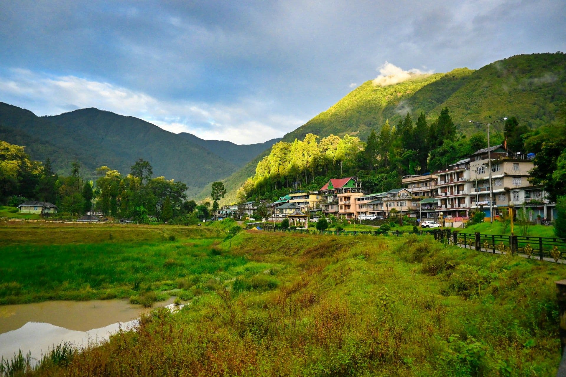 Sikkim Tour with Pelling and Darjeeling 1