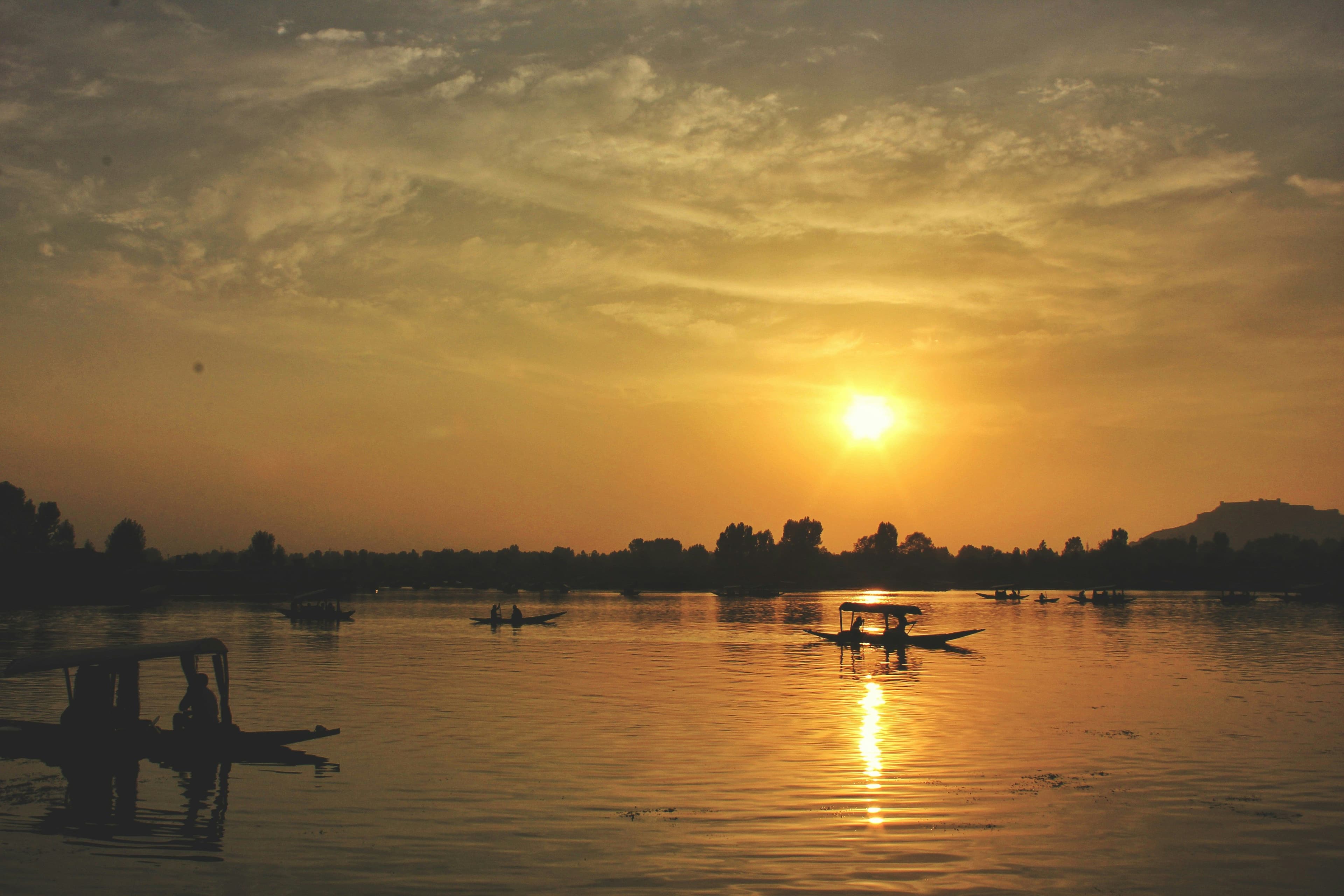 5-Day Dreamy Kashmir Honeymoon Getaway 1
