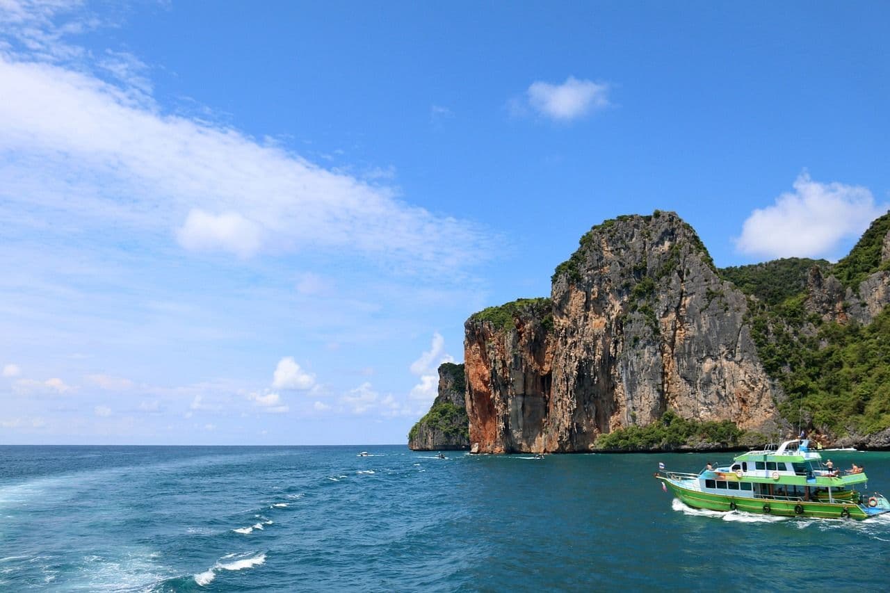 Phi Phi Islands: The Ultimate Tropical Paradise You Never Knew You Needed to Visit!