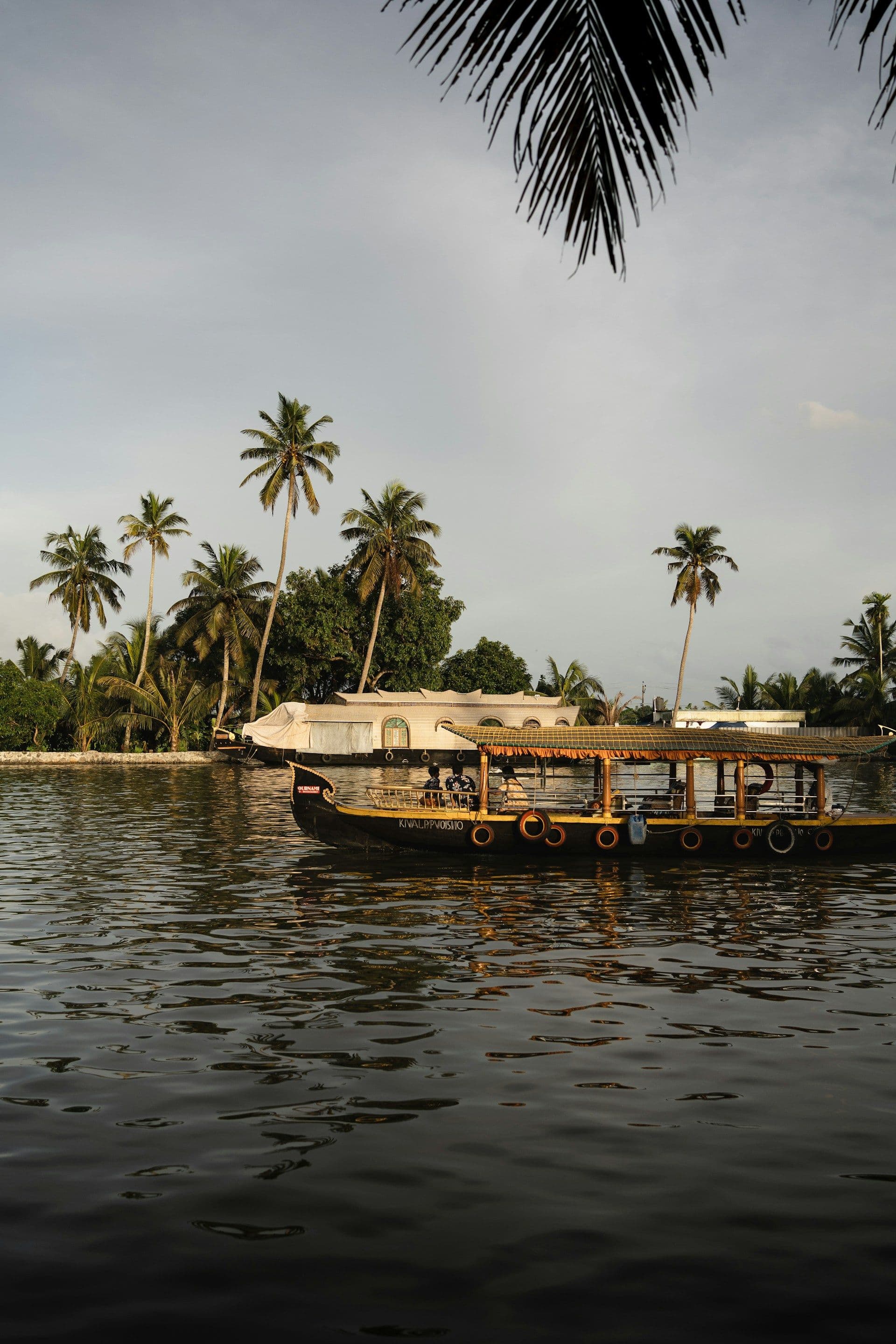 Kerala Couple Trip – 6 Nights 7 Days Romantic Getaway
