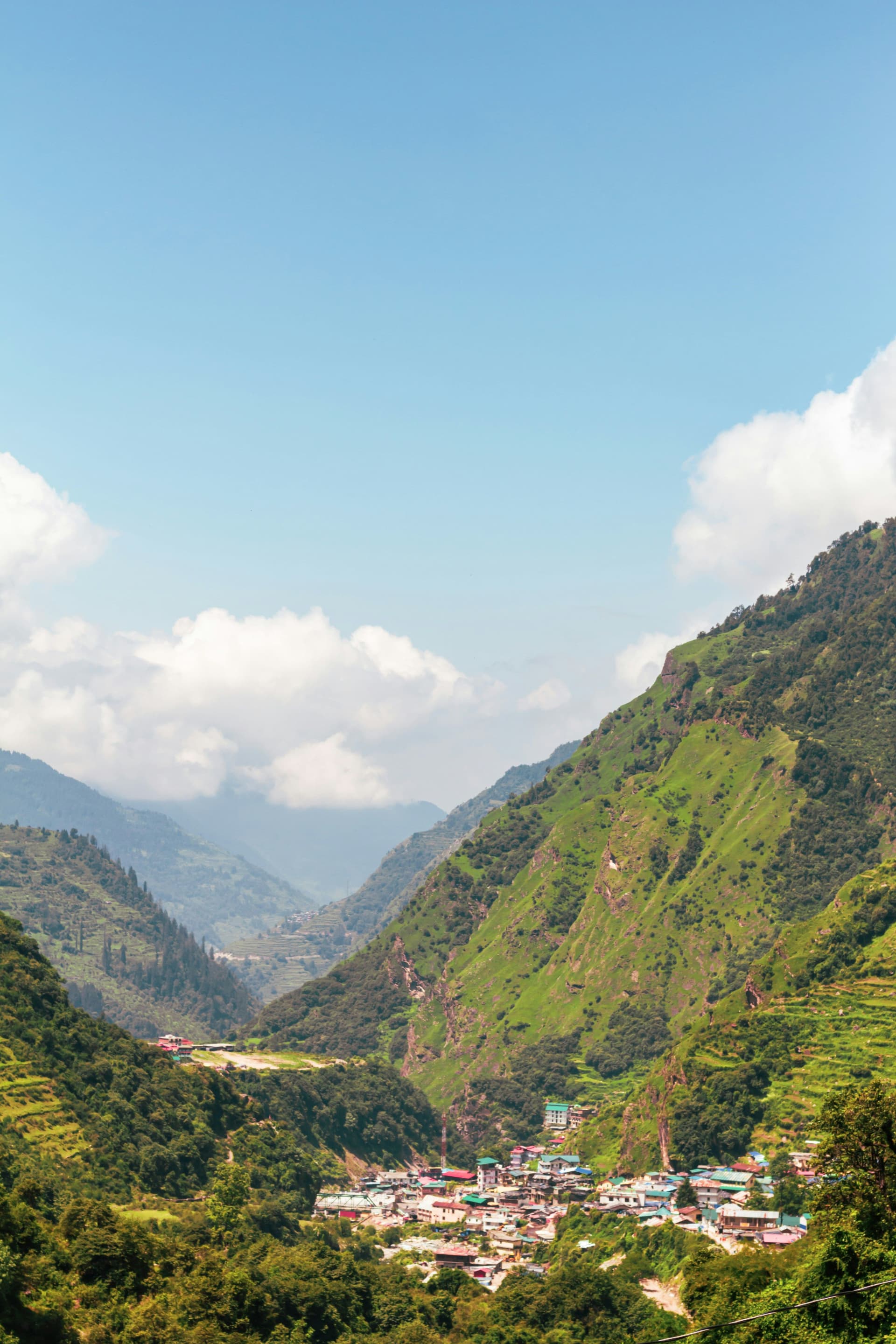 Yamunotri Travel Guide 2026: Temple Visit, Trek Route & Best Time